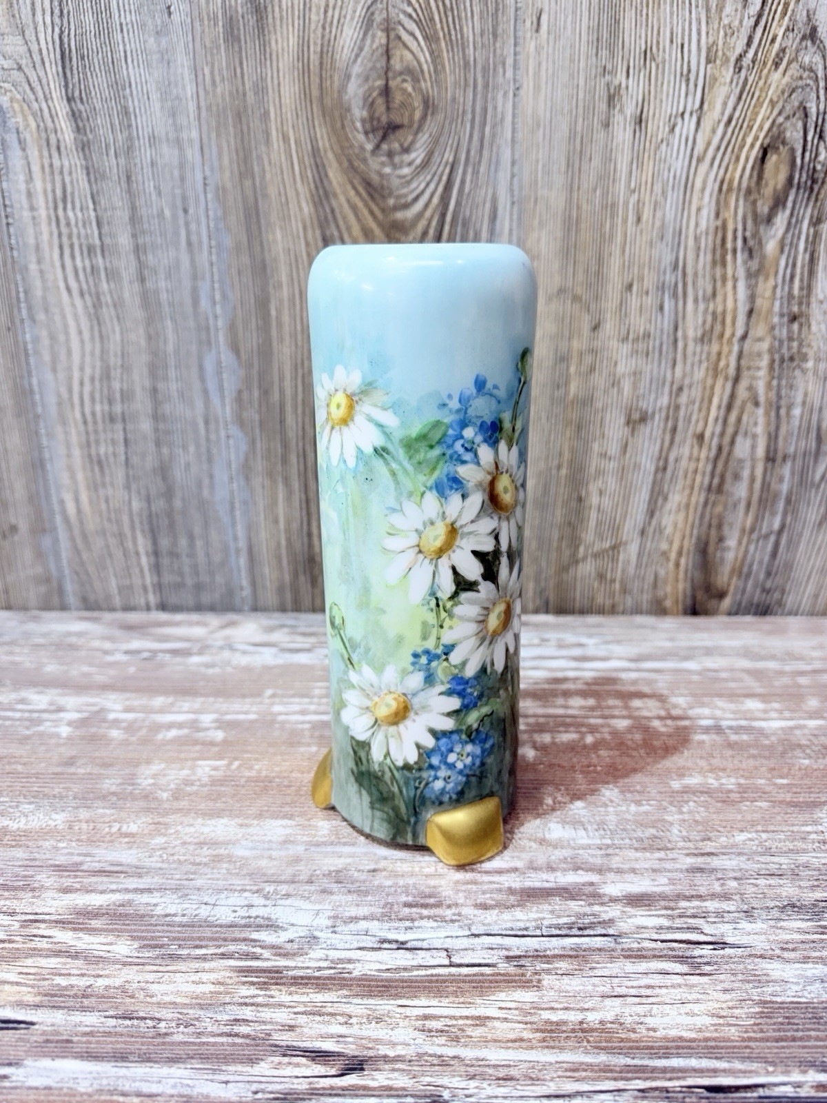 Fraureuth Saxony Hand Painted Daisies Vase Signed By Artist McBain 7.5”