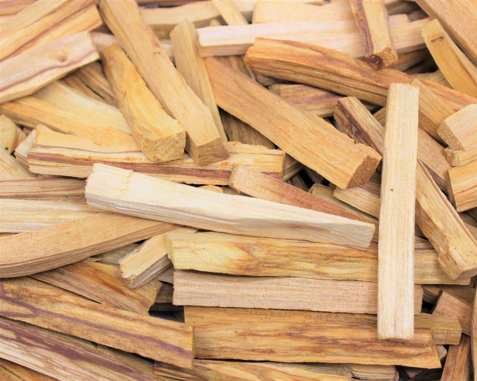 4 White Sage Smudge Sticks + 4 Palo Santo Wood Sticks – House Cleansing Bundle