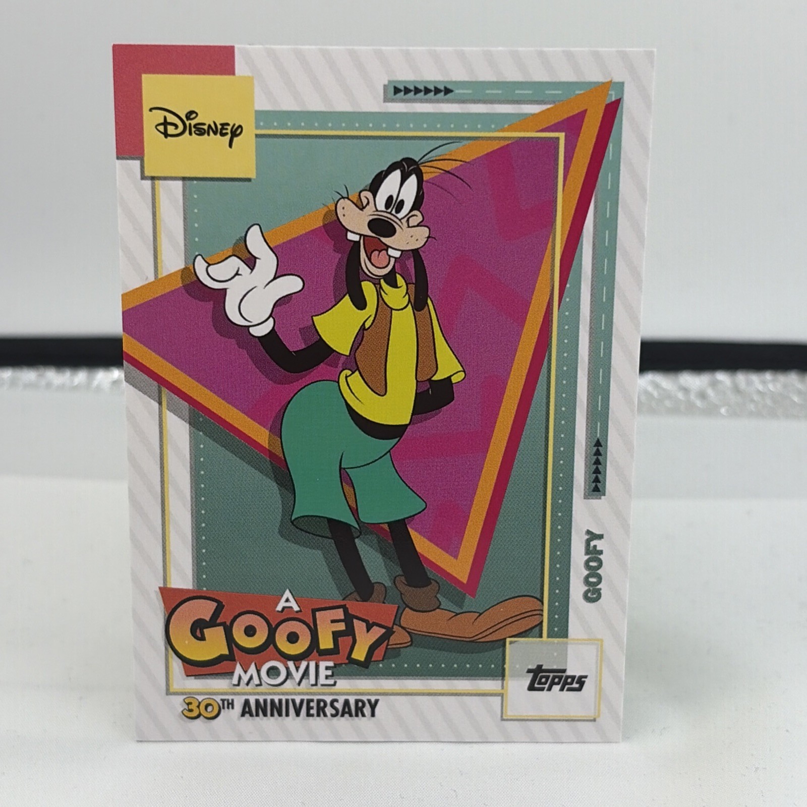 2026 Topps Disney Neon GOOFY A GOOFY MOVIE 30th Anniversary Insert #AGM-1
