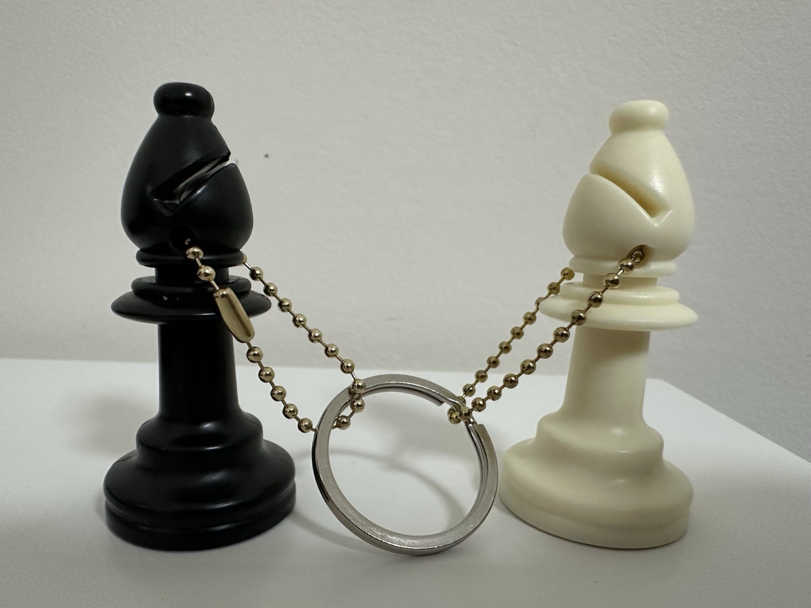 Black & White Chess Keychain Bishop Plastic Charms Key Ring Modern (1970-Now)