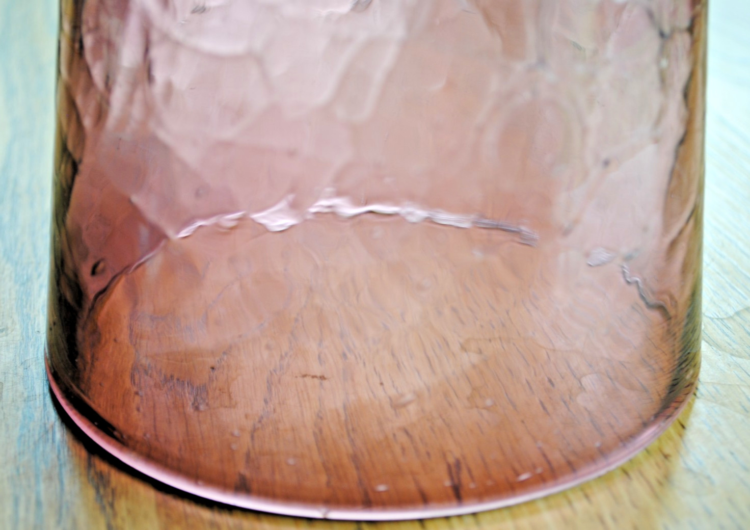 Rare 10.5 in. Vase! Gorgeous Amethyst Large Crackle Glass w/ tiny air bubbles