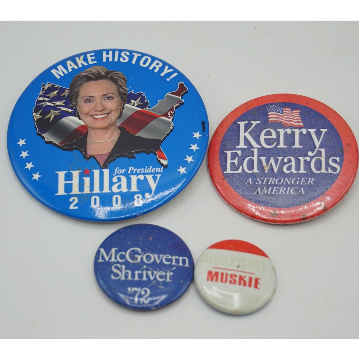 Small Lot of Political Pinback Pin Clinton Kerry Humphrey McGovern etc.