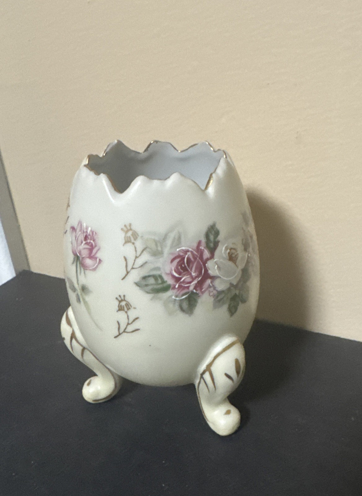 Vintage Inarco Three Footed Cracked Egg 5” Tall Vase Hand Painted Floral