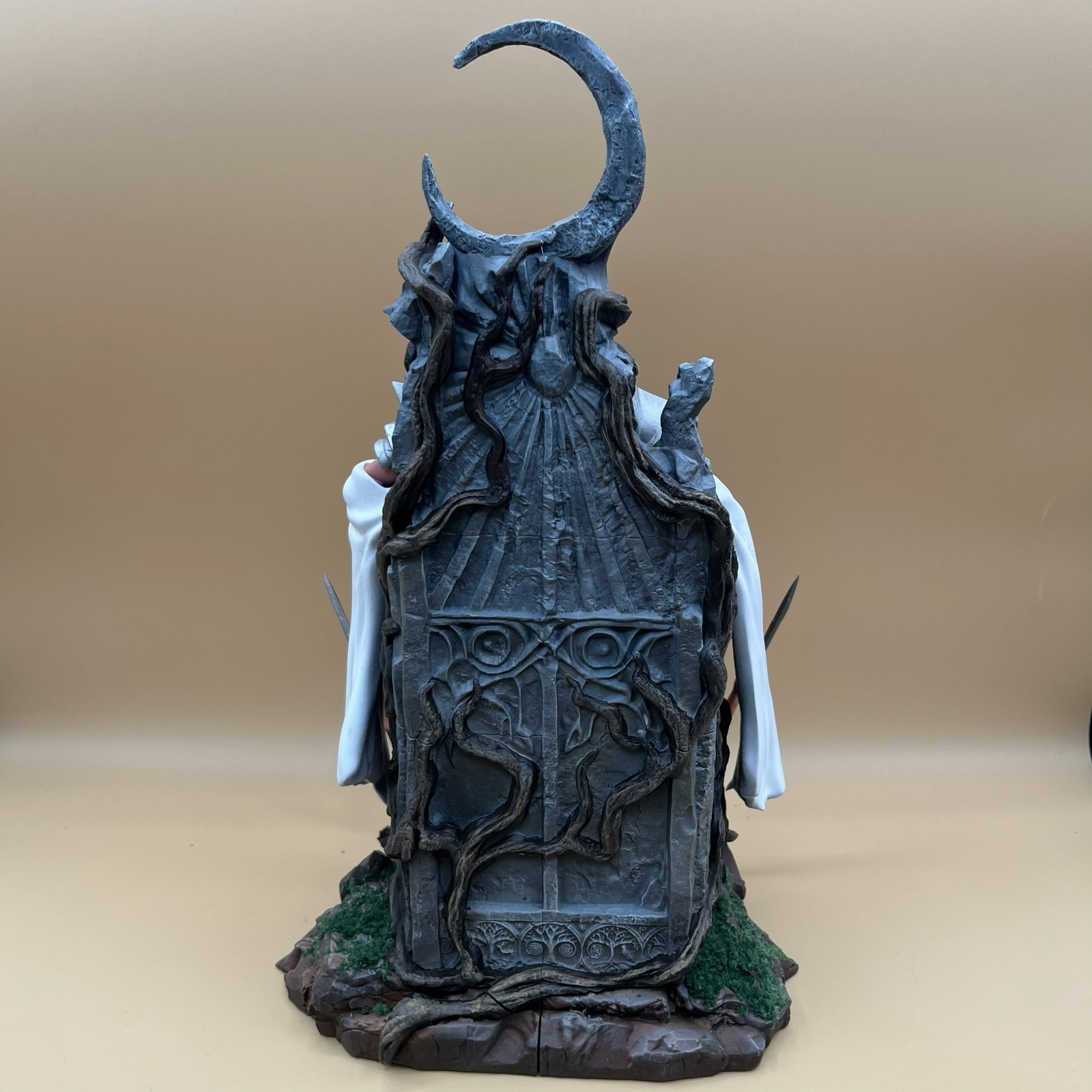 Elf Warrior Queen – Hand painted statue/figurine
