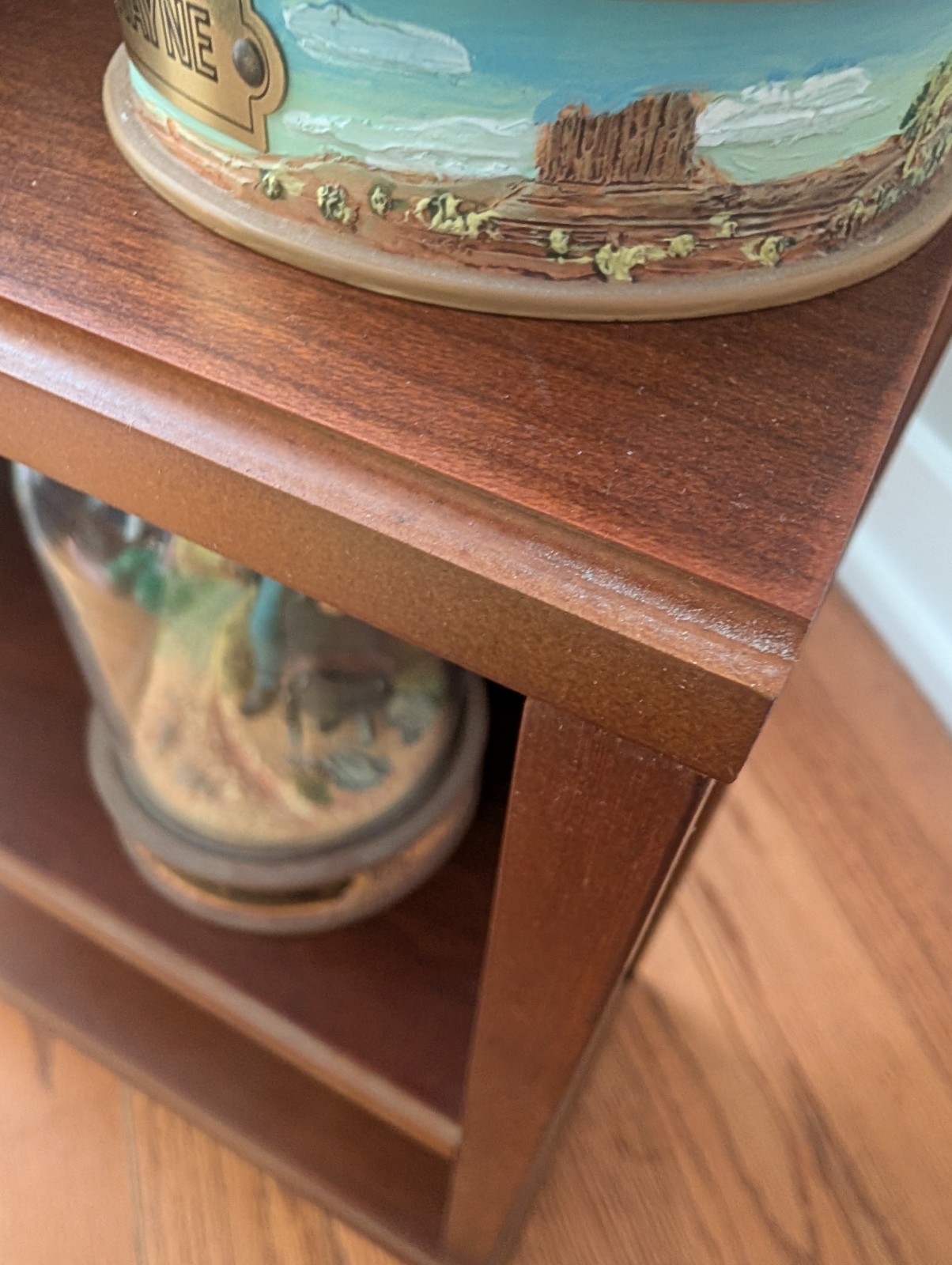 John Wayne Franklin Mint Limited Edition Hand Painted Sculptures W/Glass Dome