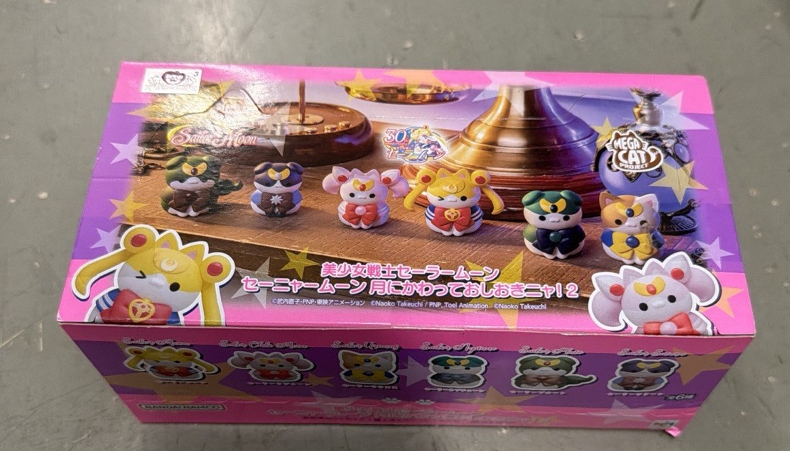 UNOPENED-Megahouse: Mega Cat Project: Sailor Moon – Sailor Mewn Box of 8 Figures