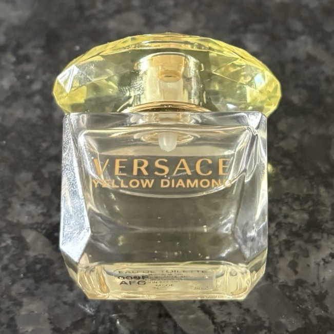 Versace Yellow Diamond Eau de Toilette Miniature Perfume 5 ml / 0.17 fl oz