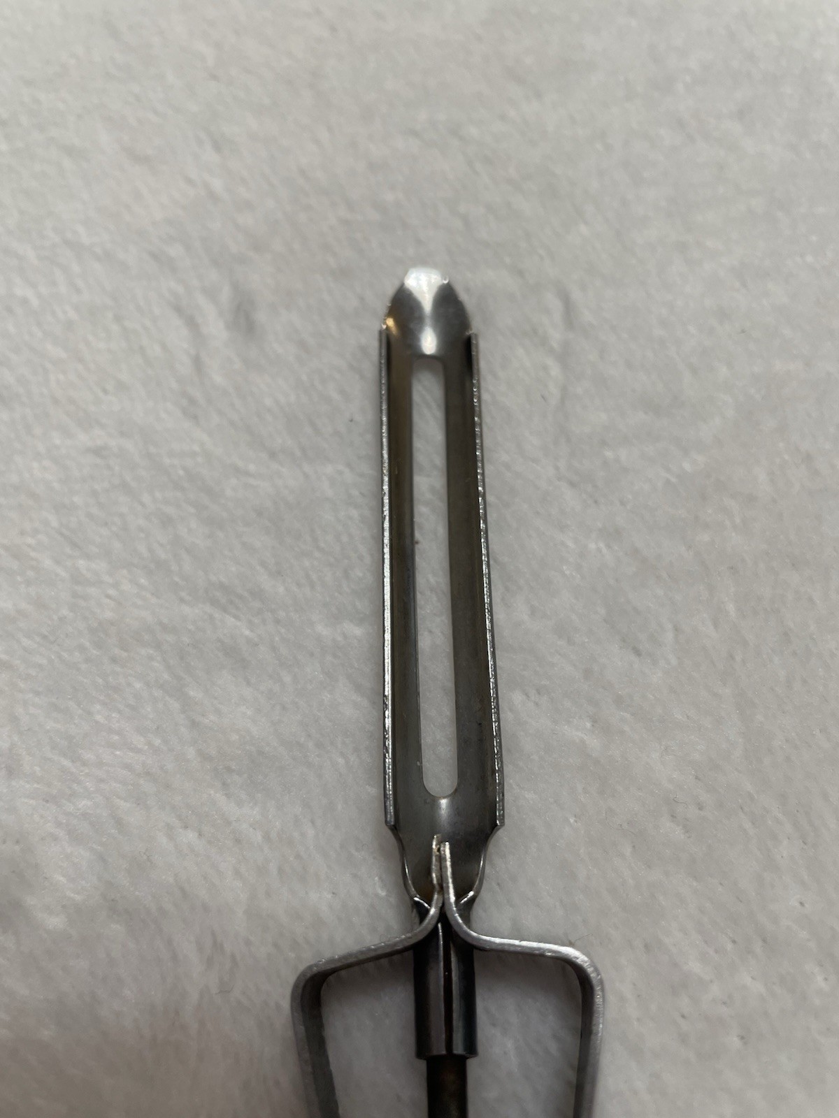 Vintage EKCO Brand Floating Blade Peeler Metal Peeler 6” Long
