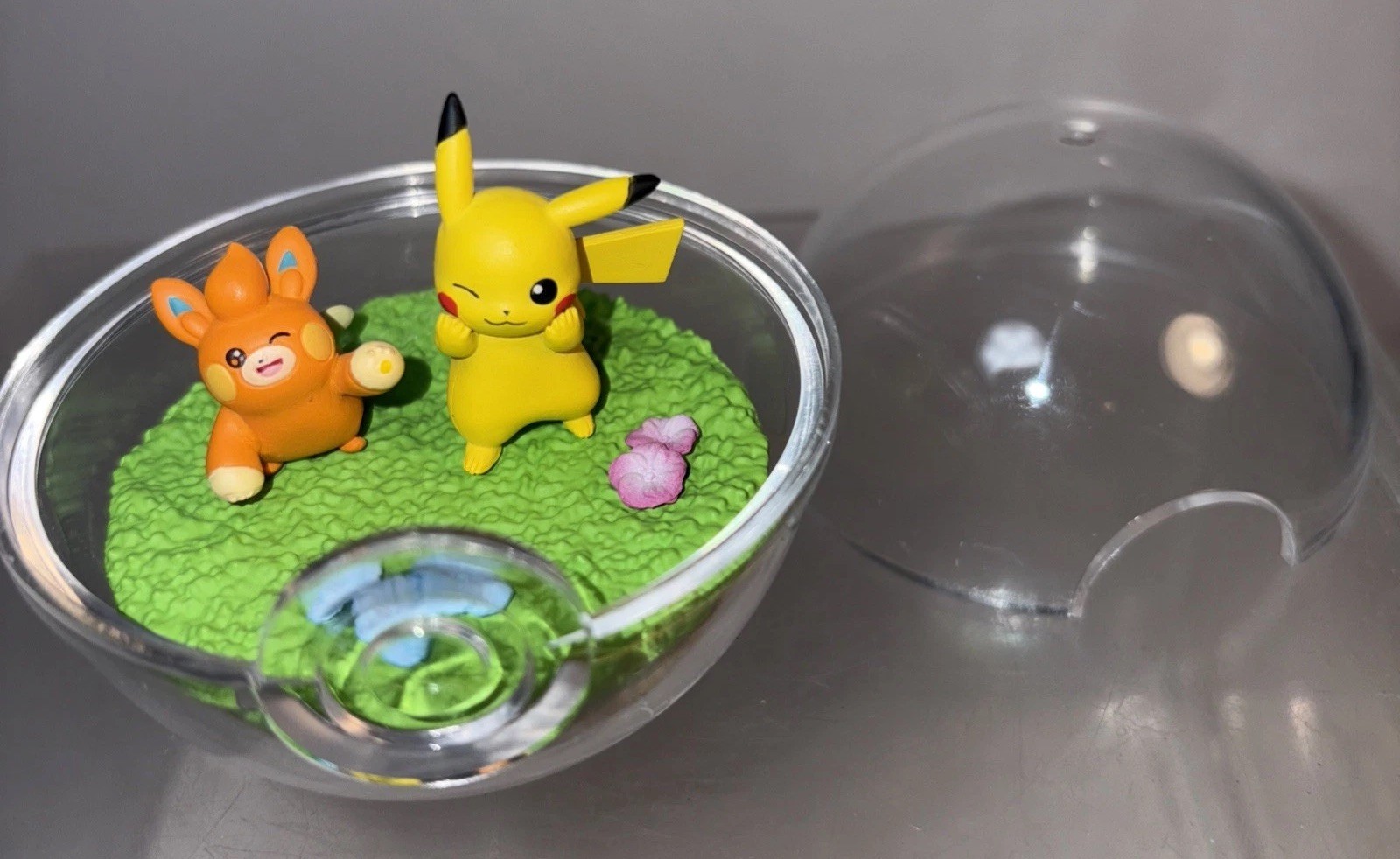 Nintendo Pokémon Terrarium EX Exploring Paldea #1 Pikachu & Pawmi Figure