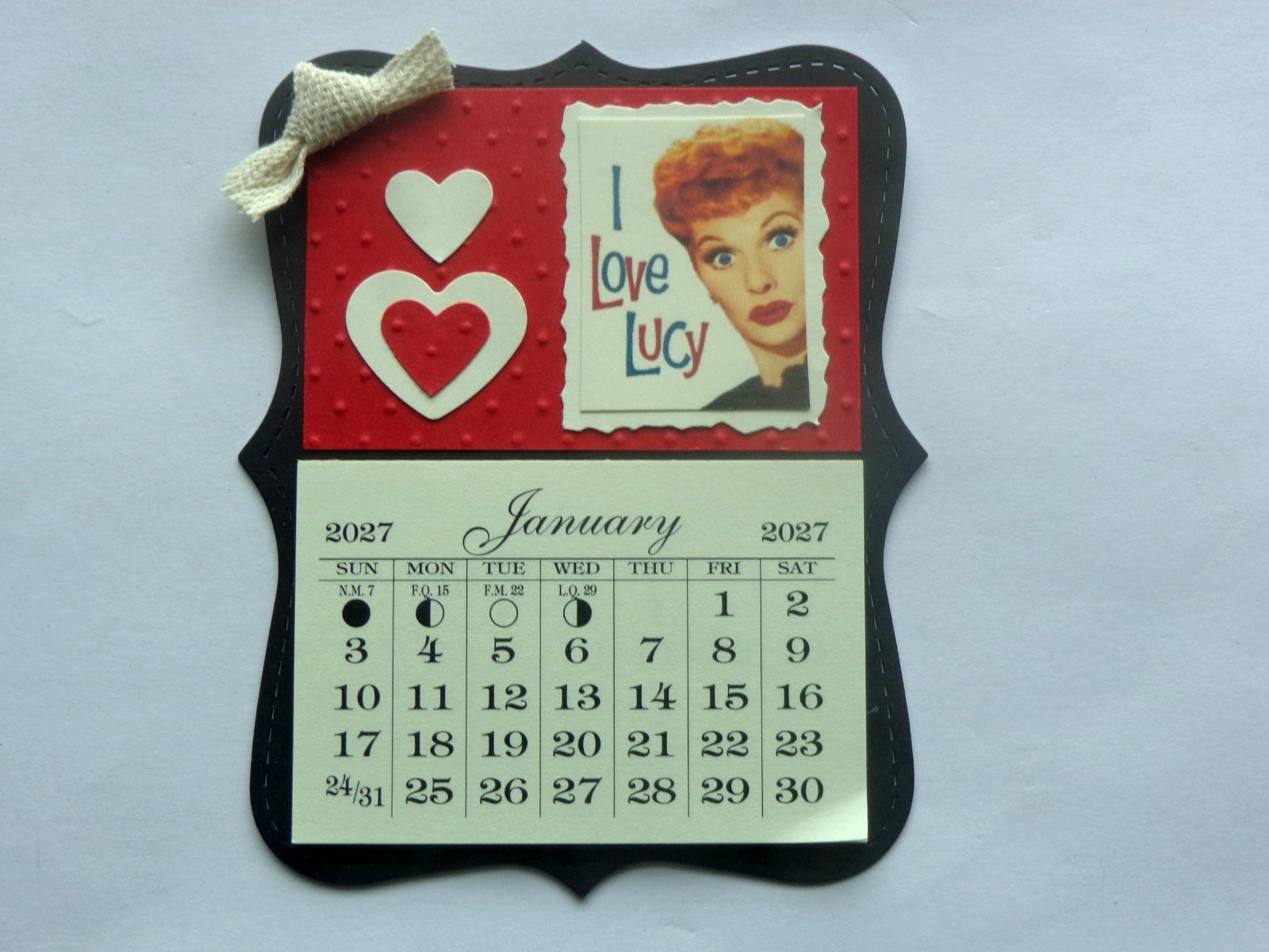 I LOVE LUCY COMEDY SHOW LUCILLE BALL 2027 MINI MAGNETIC CALENDAR TEAR OF PAGES