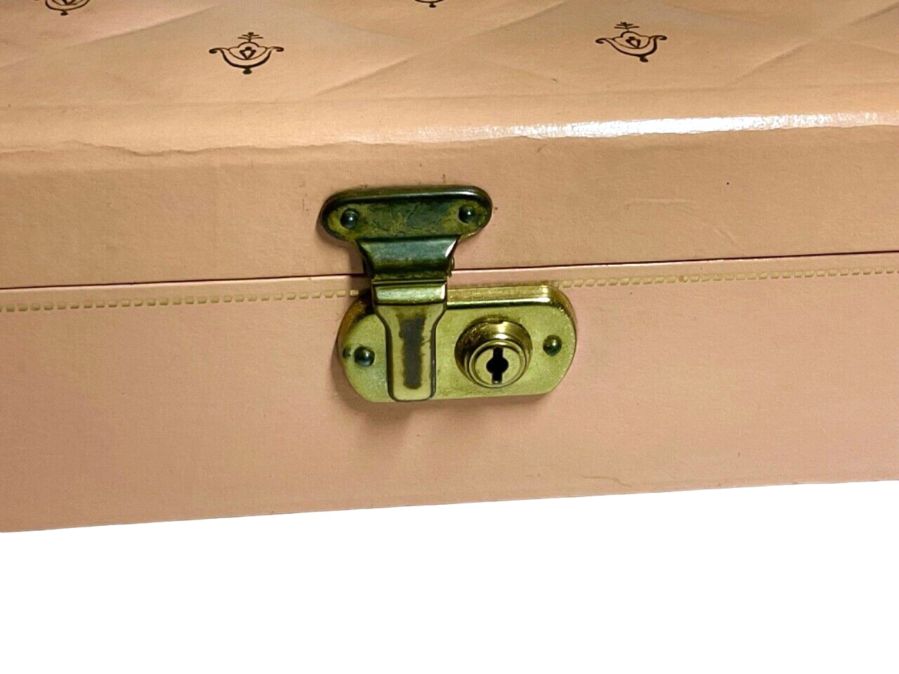 Vtg Peach Diamond Pattern Locking Tiered Jewelry Box WITH KEY 11.25” l x 3.5” h