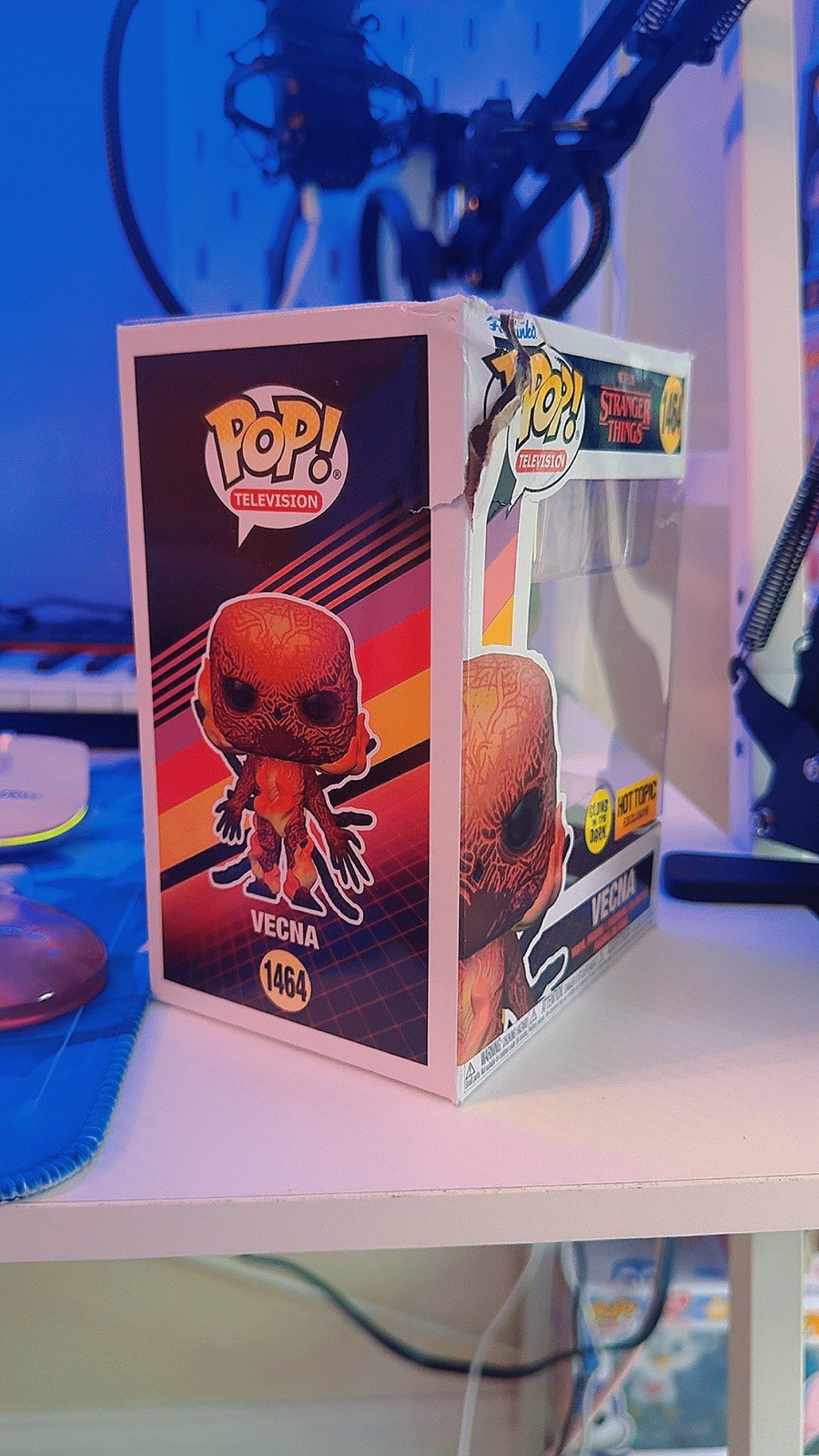 Stranger Things Vecna Hot Topic Exclusive Glow In The Dark Damaged Funko Pop!