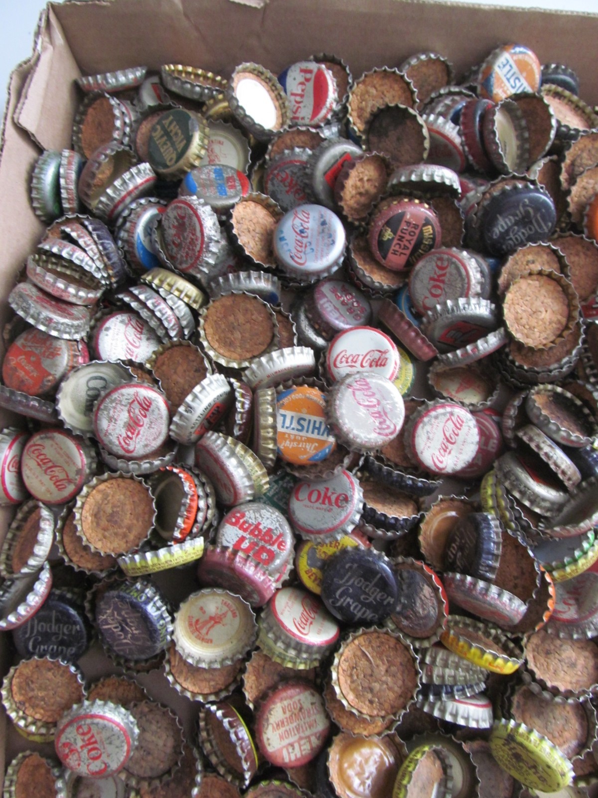 100 VINTAGE CORK SODA POP BOTTLE SODA CAPS RANDOM GRAB BAG VINTAGE SODA CAPS