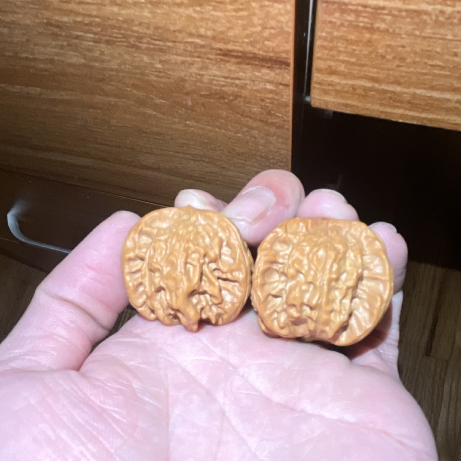 文玩核桃 盘山三棱 卡36 左右小手捻 注意看图不是正奔，但是配对很好