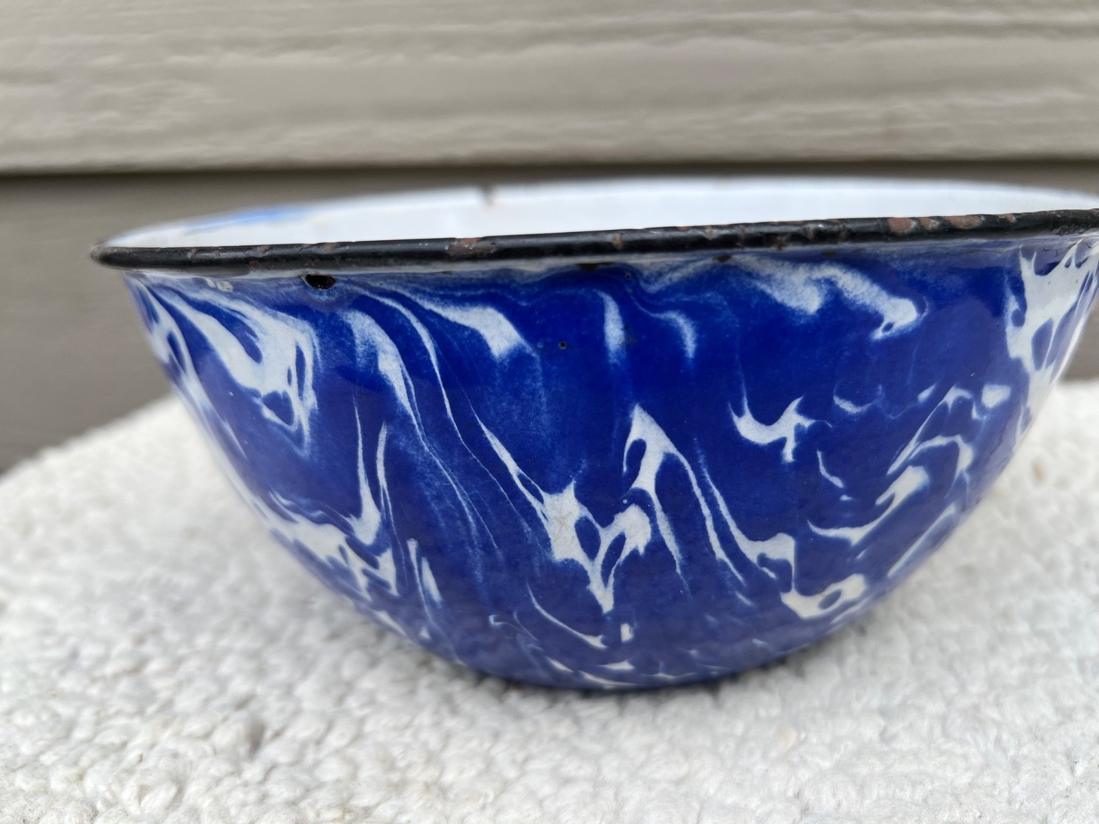 Graniteware Enamelware Very Nice Cobalt Blue and White Swirl 7.5” x 3.5” Bowl