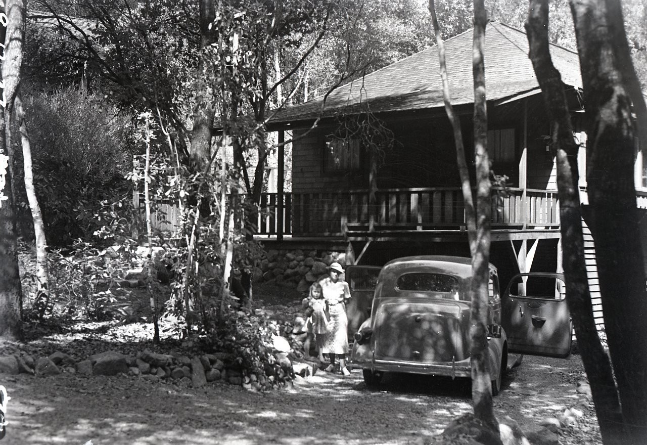 a24 Negative 1940’s Calif Old Car Cabin Woman Child Family 804a