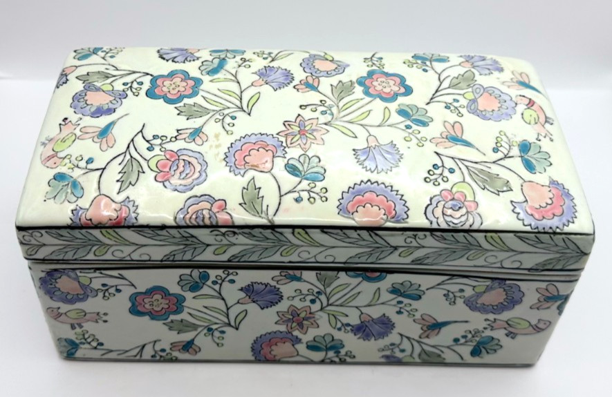 Jena Hall Toyo Porcelain Famille Brush Box Rectangular Trinket Box Vintage
