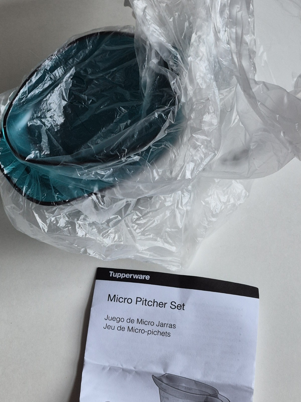 Tupperware Peacock Micro Pitcher 2 pc Set Measure Cook Microwave 1 & 2 Cup NEW