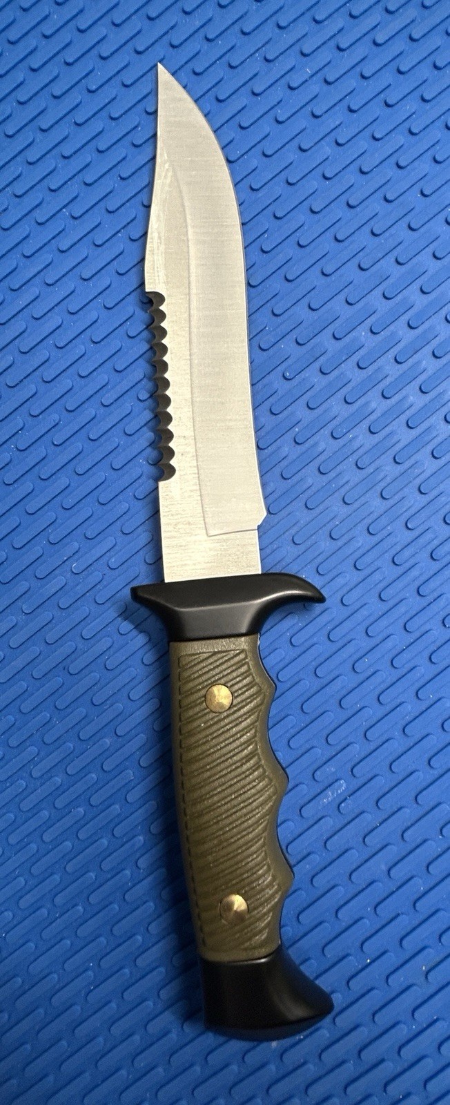Muela Fixed Blade Hunting Knife Over 5in SS Clip Point Full Tang, Sheath
