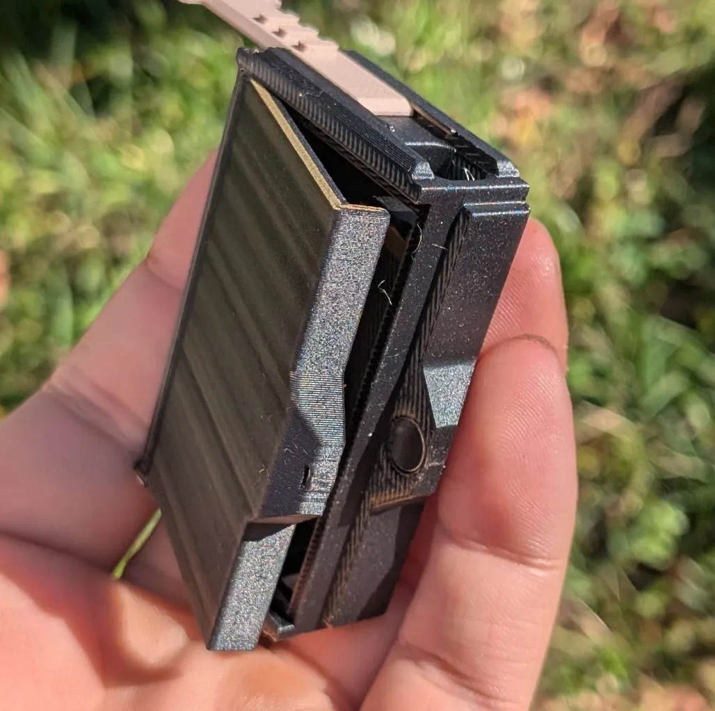 The Perfect 3 Way Snuffbox – Portion, Pour, and Pinch your Nasal Snuff!