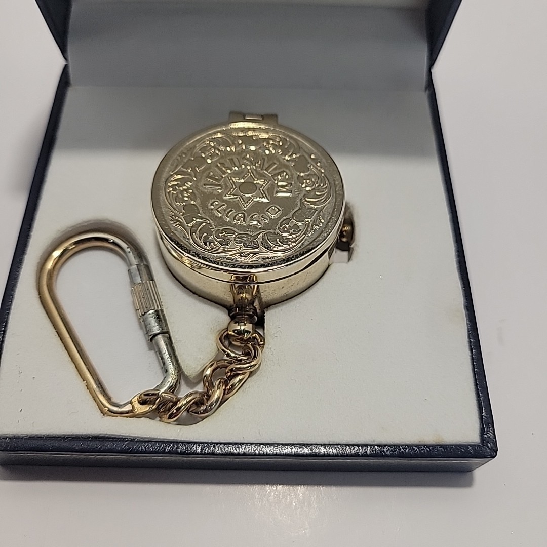 Jerusalem Kosher Compass Keychain With Box Case Jewish Decoration Useful