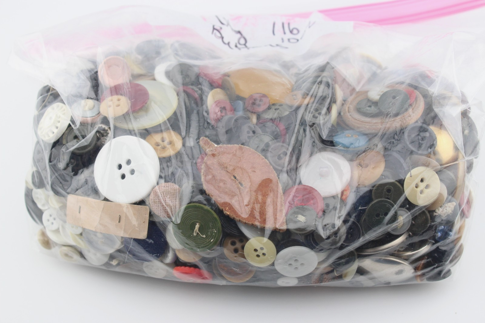 Lot 1 lb 10 oz vintage buttons wood plastic metal leather crafting collecting