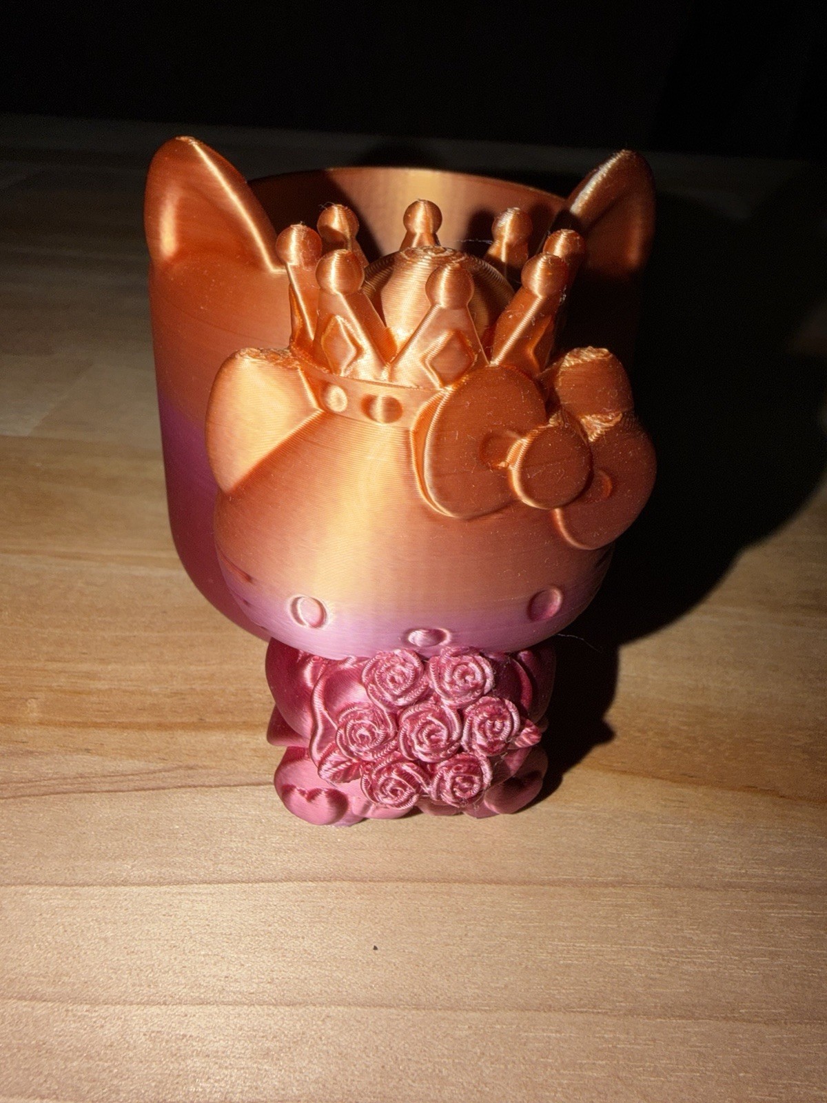 Hello Kitty Ombré Pencil/pen Holder Queen With Flowers Design