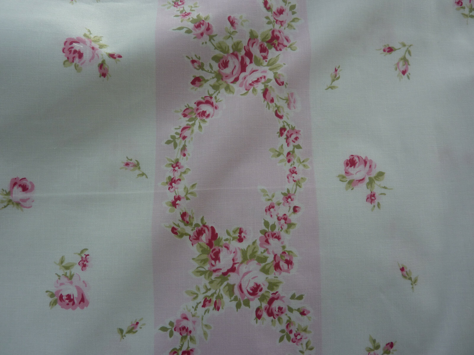 Yuwa 1940’s Vintage Pillowcase Cotton Fabric Pink Raspberry Roses on White 1 Yd.