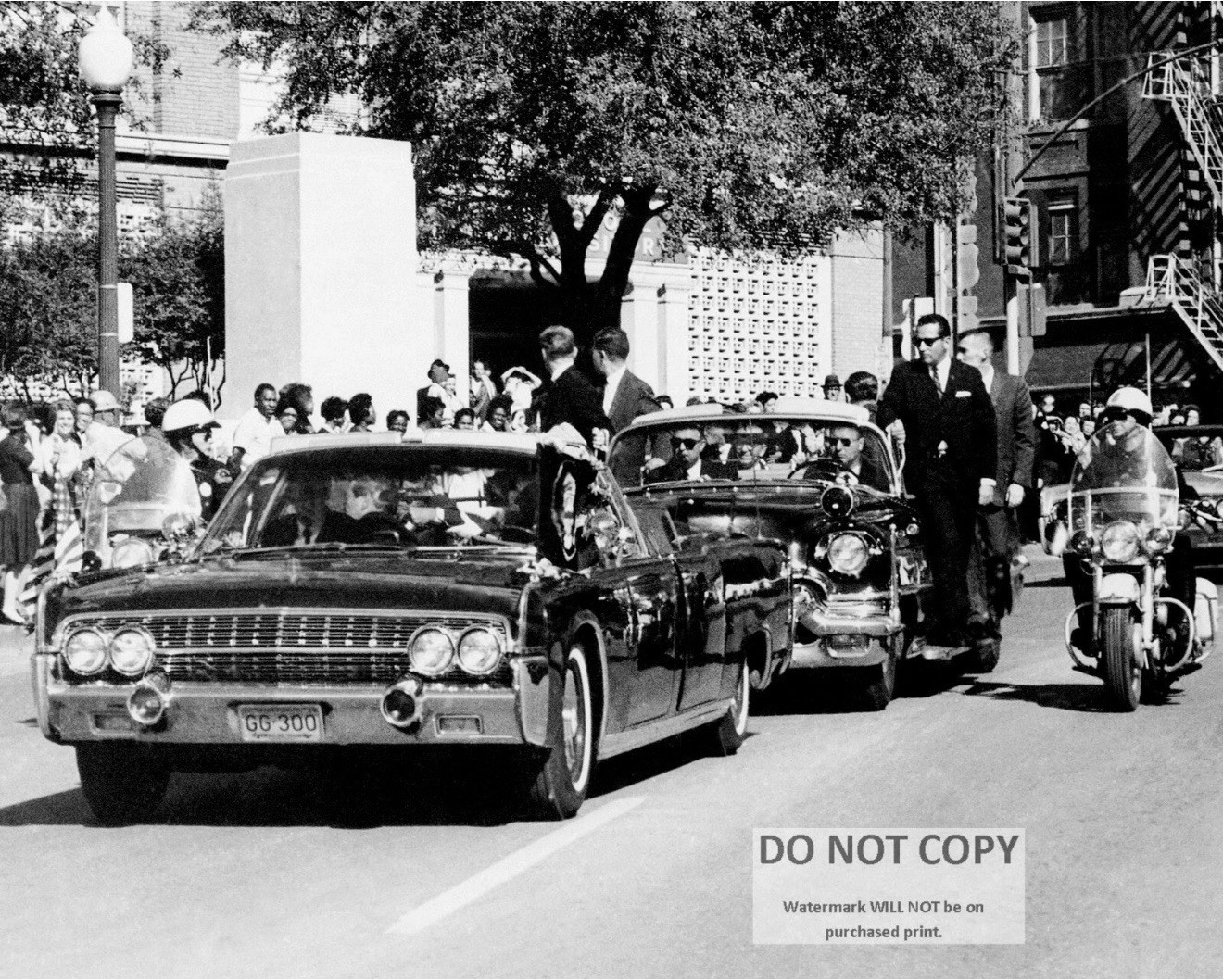 PRESIDENT JOHN F. KENNEDY SHOWS EVIDENCE OF BEING SHOT – 8X10 PHOTO