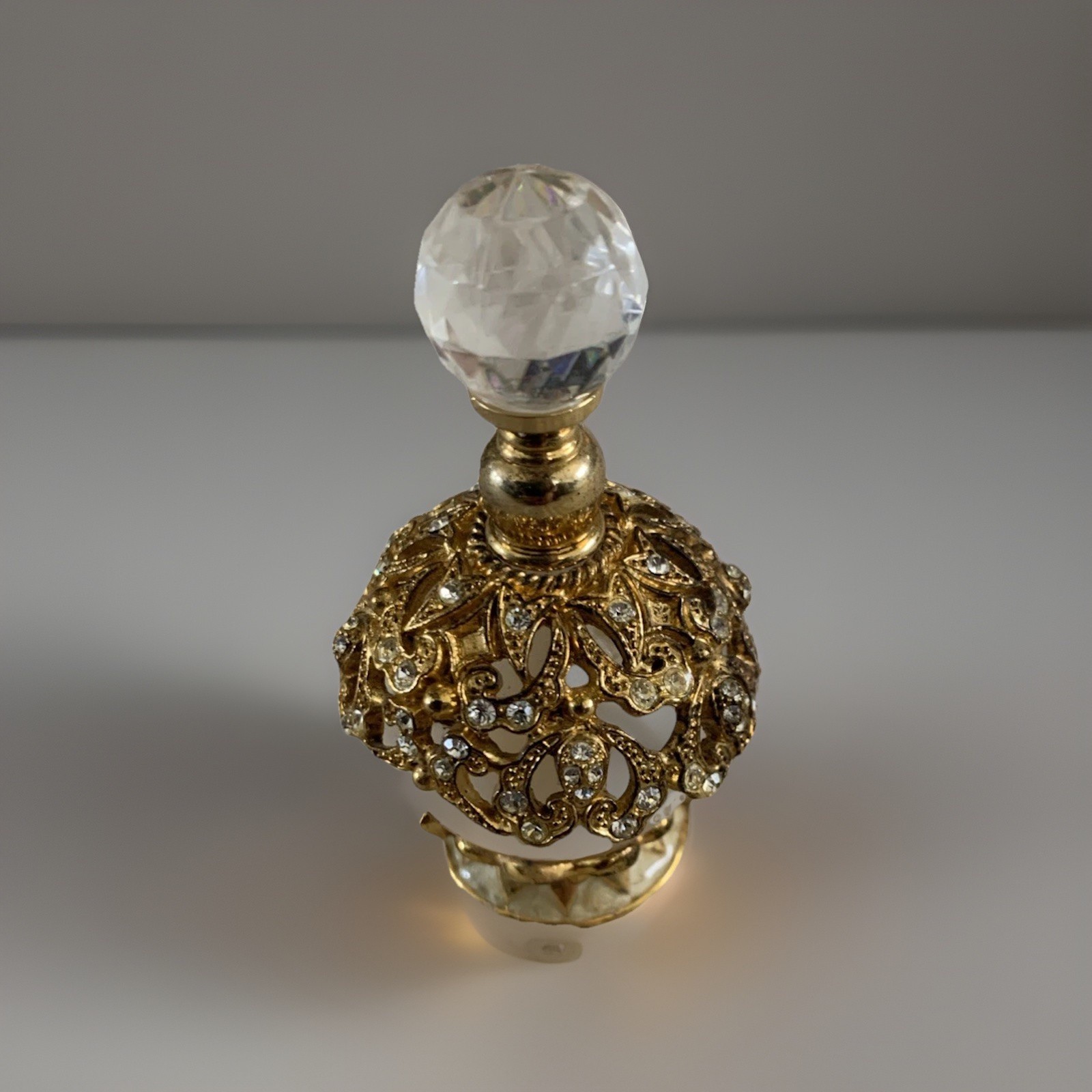 Vintage Hollywood Regency Gold Ormolu Filigree Perfume Bottle Dauber Intact