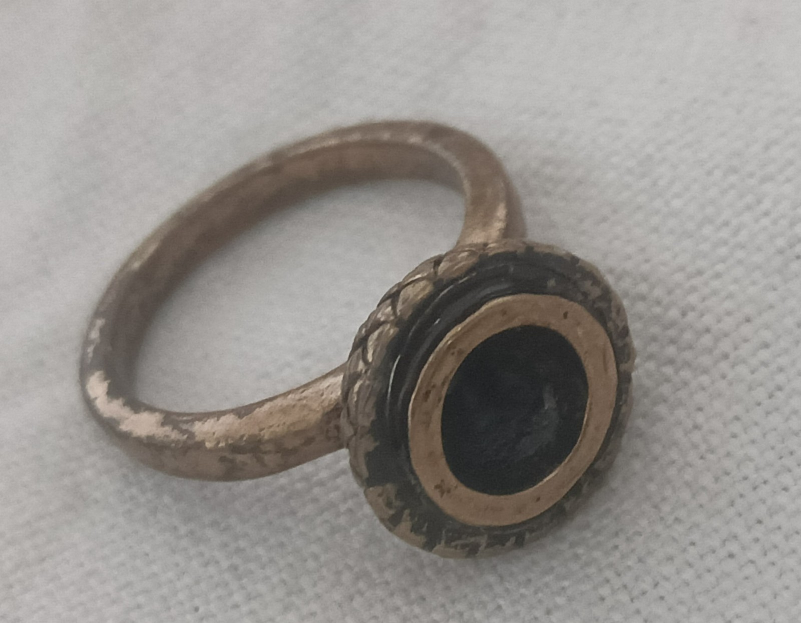 Ancient Ring Black Stone