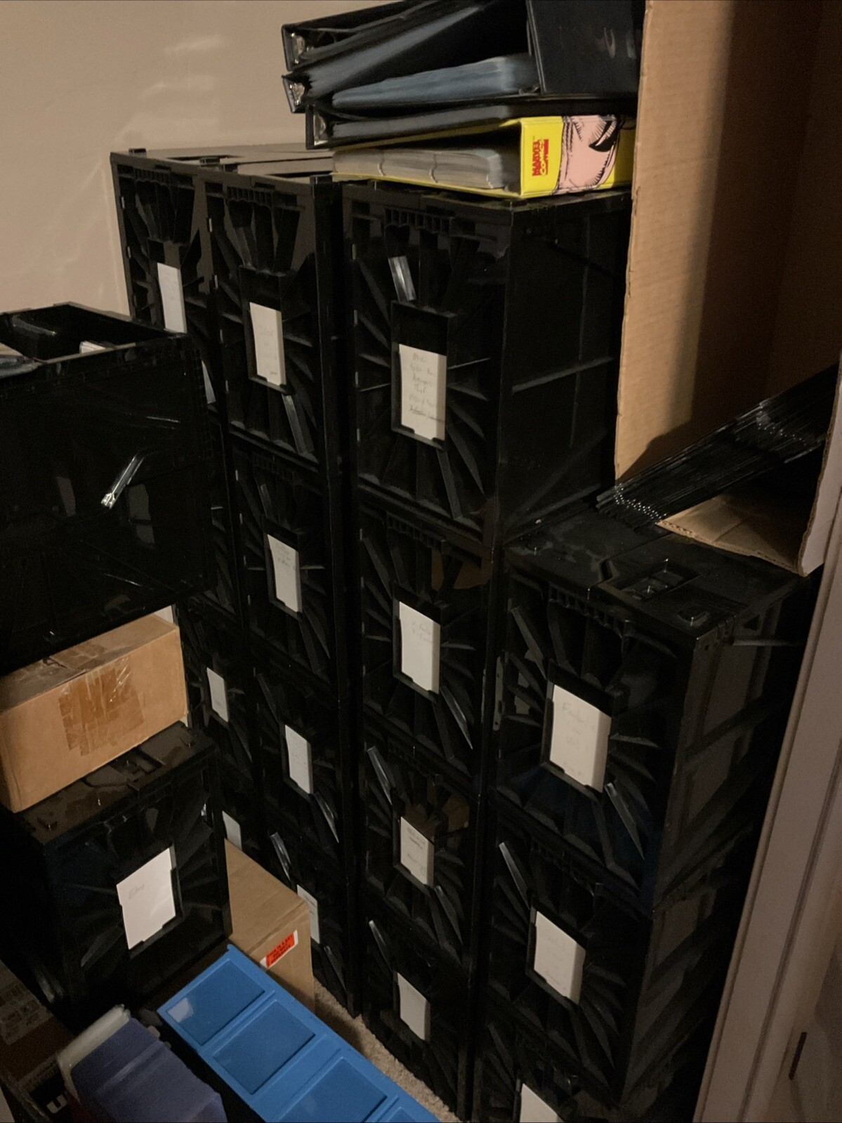 25 Comic Book Lot- Marvel & DC Comics Only- Free Shipping! Personal Collection