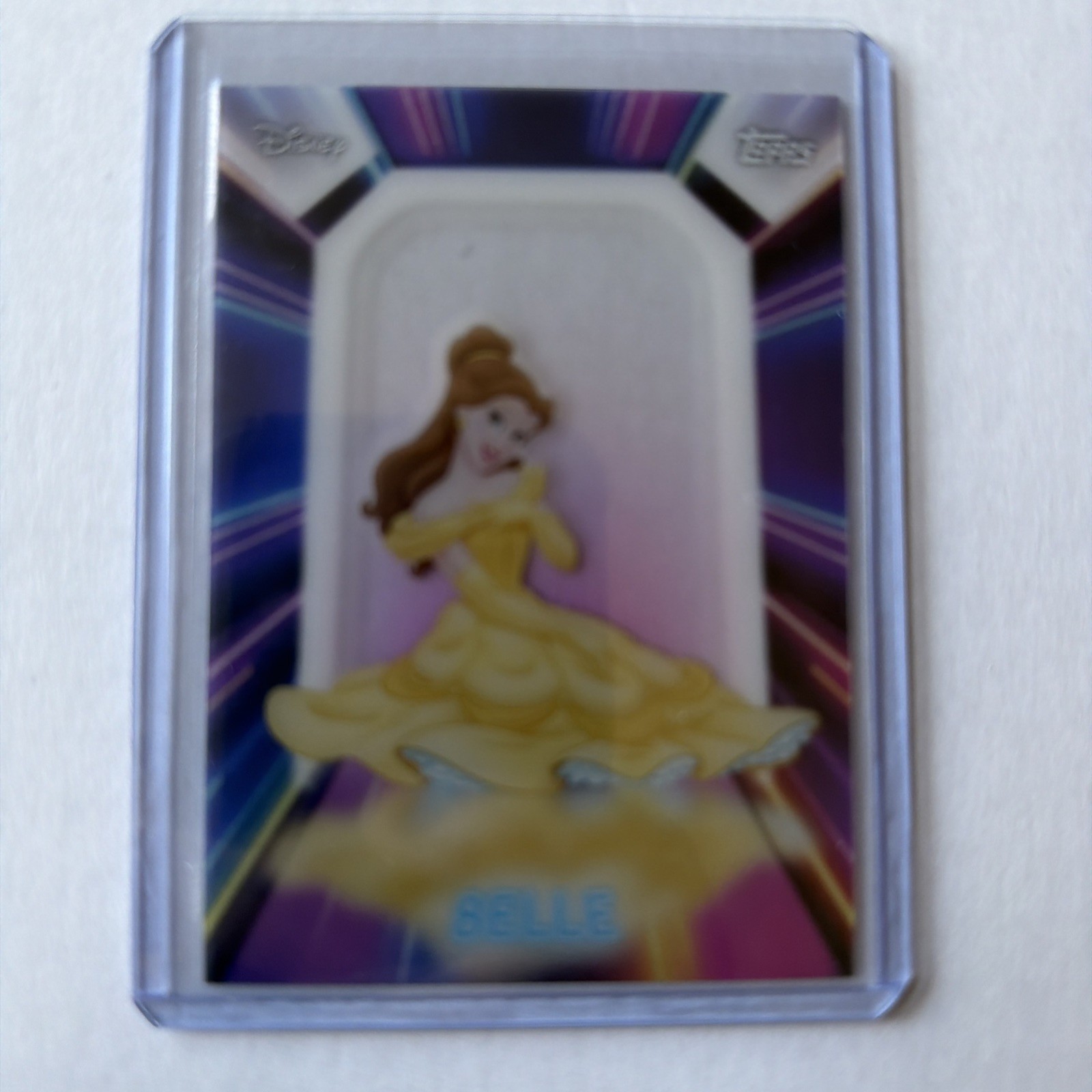 2026 Topps Disney Neon – Belle #NPL-4 Illuminated Neon Lights Acetate Insert