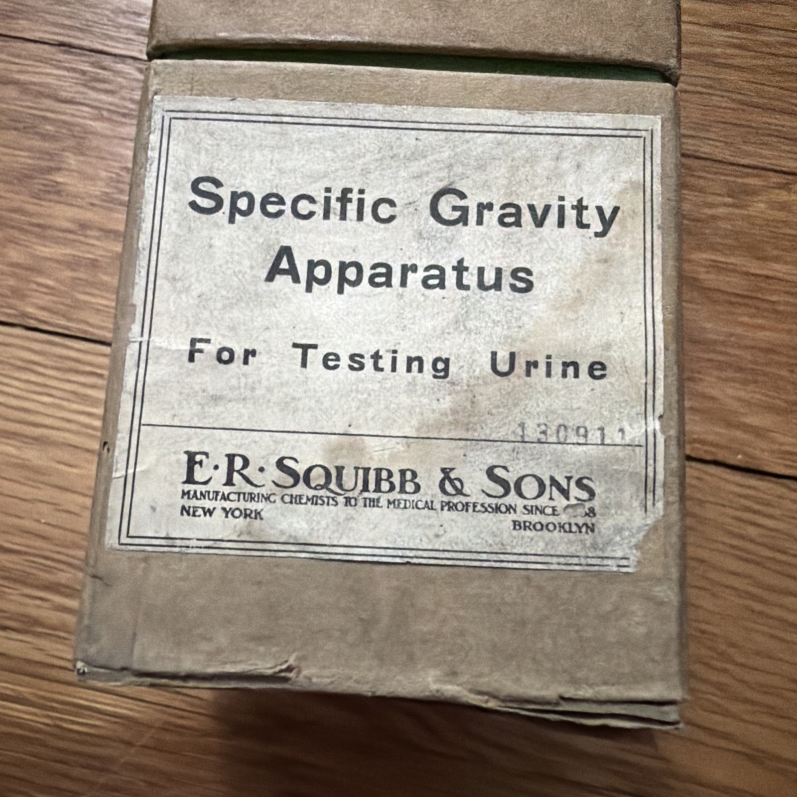 E.R. Squibb & Sons Specific Gravity Apparatus For Testing Urine Kit Antique