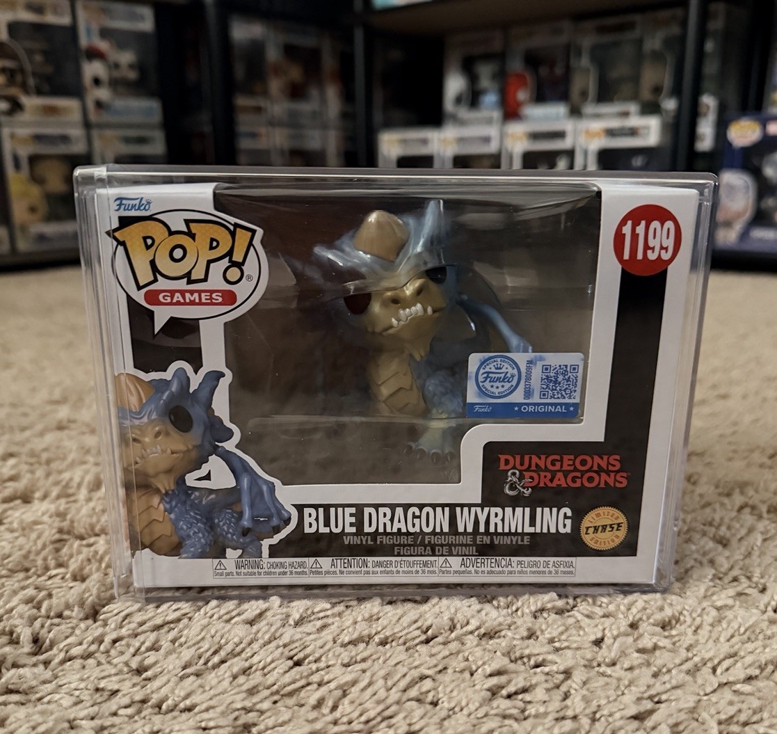 Funko Dungeons & Dragons Blue Dragon Wyrmling Pearlescent Chase #1199 Hard Stack