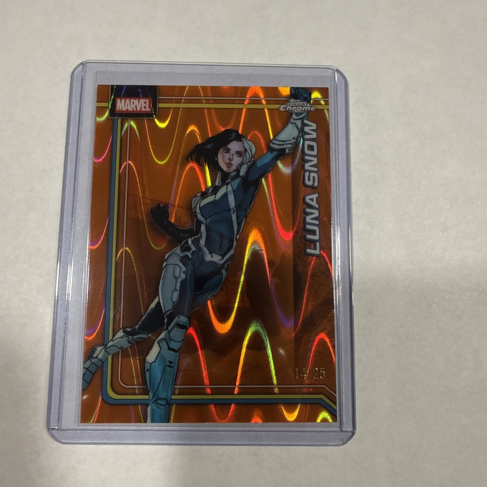 2026 Topps Chrome Marvel Luna Snow Orange Wave 14/25 Clean Card