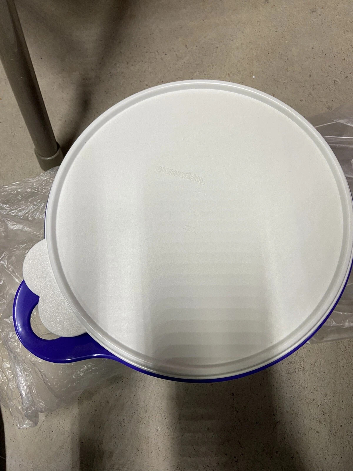 Tupperware Thatsa Bowl 12CUP/2.8L Mixing Storage berry bliss (blue) Brand New