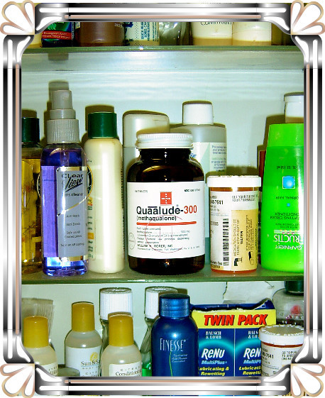 Reproduction Quaalude bottle, Quaaludes qualude