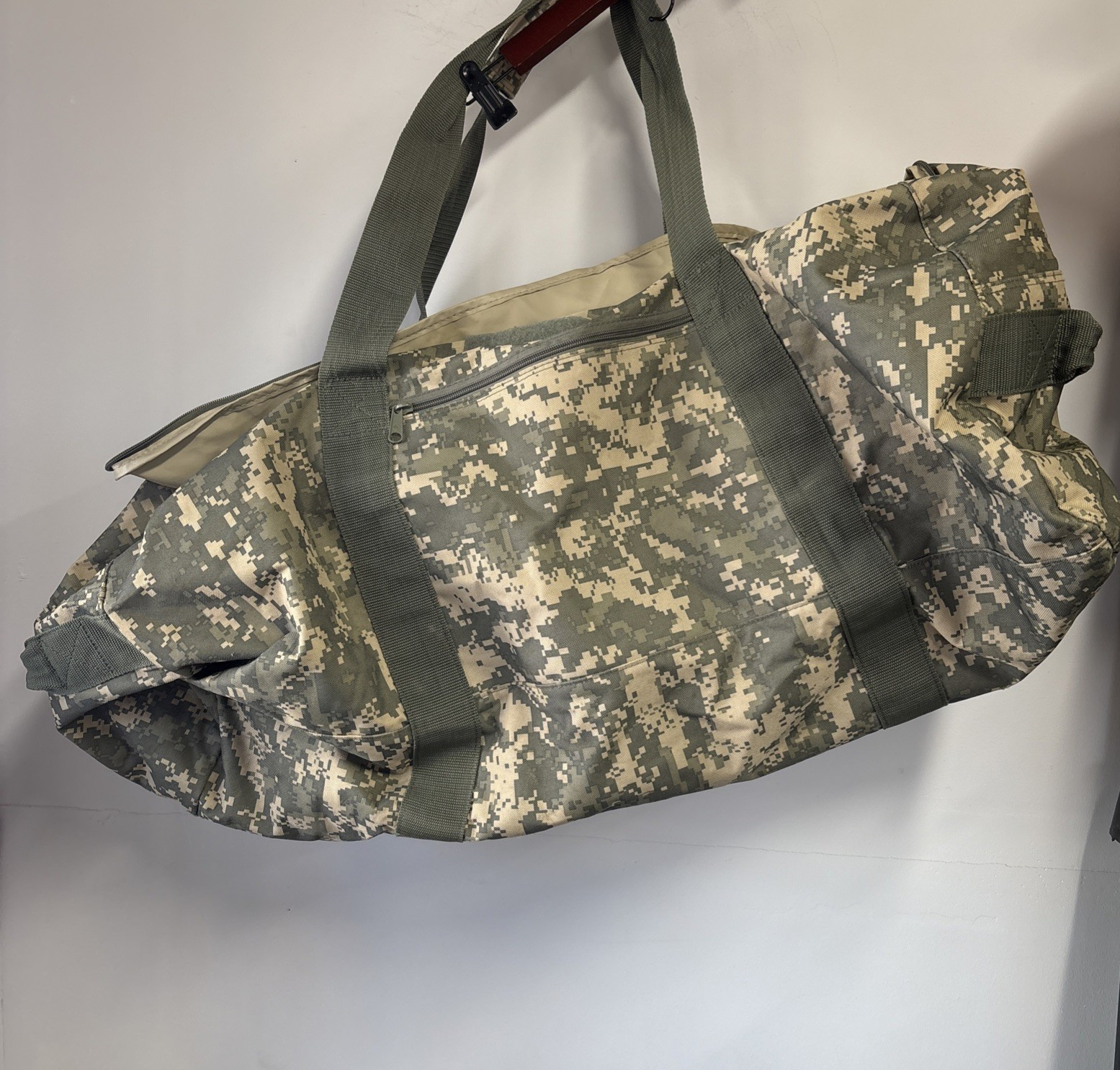 US Military 30″ ACU Duffle Bag
