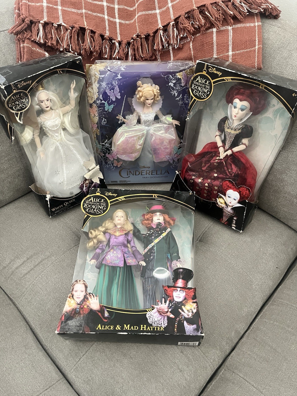 DISNEY ALICE THROUGH THE LOOKING GLASS ALICE & MAD HATTER DAMAGE BOX 2016
