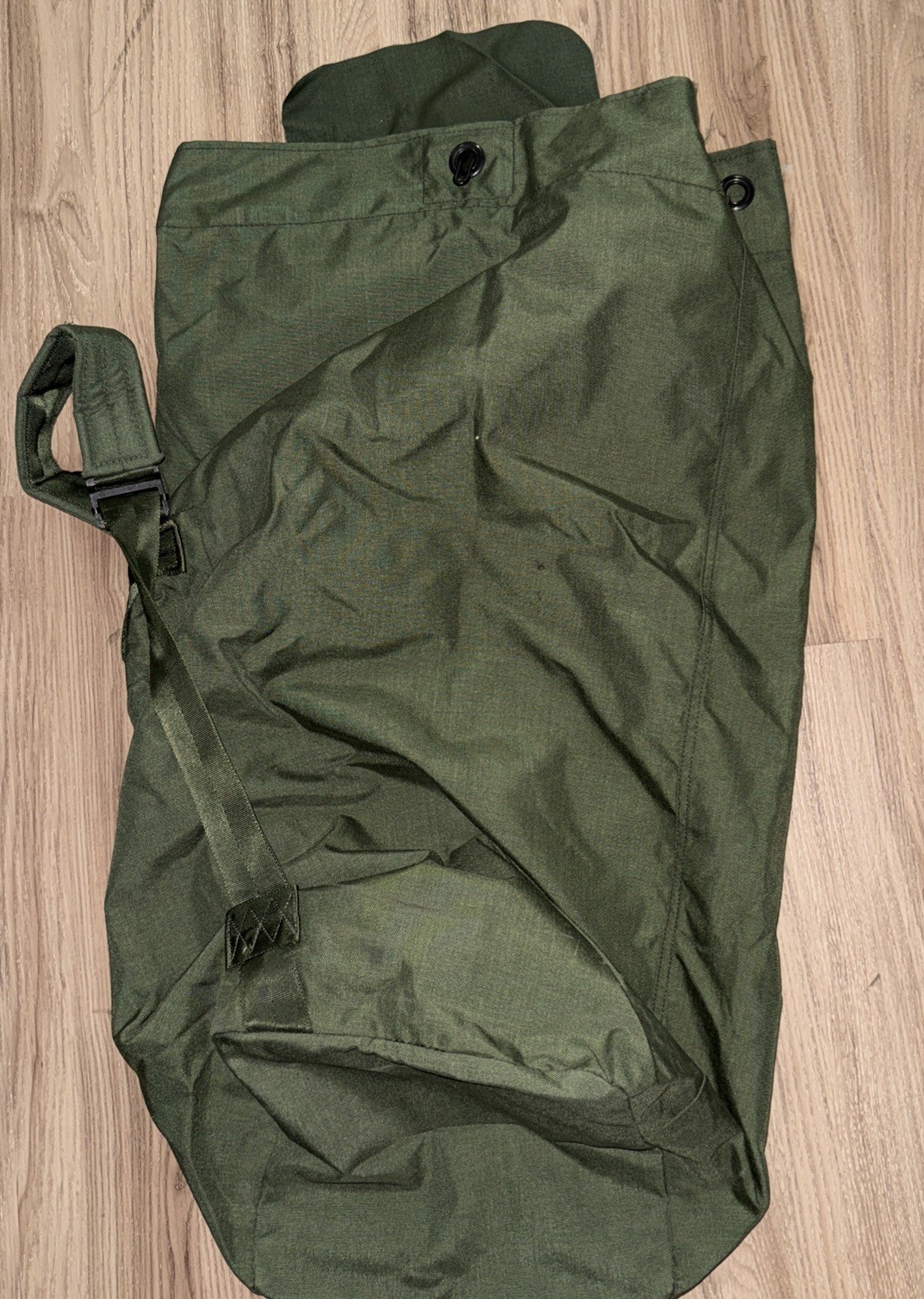 Army Duffel Bag USGI Green Carry Straps Duffel. Used In Iraq