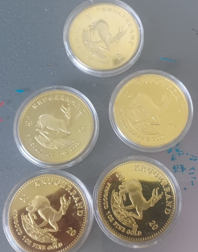 16 Replica 1 oz Fake Gold Coins and Bars – No Real Gold but Fun to Have!