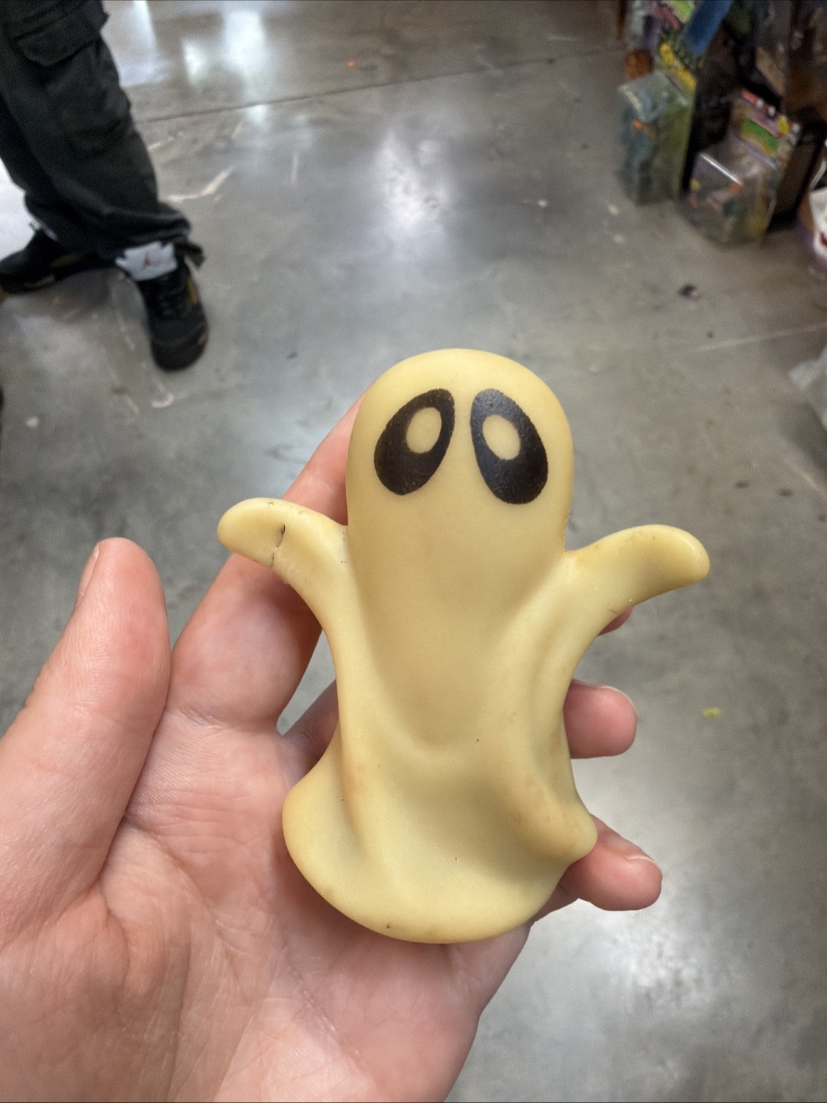 Vintage Avon Gilroy the Ghost Finger Puppet Blemishes