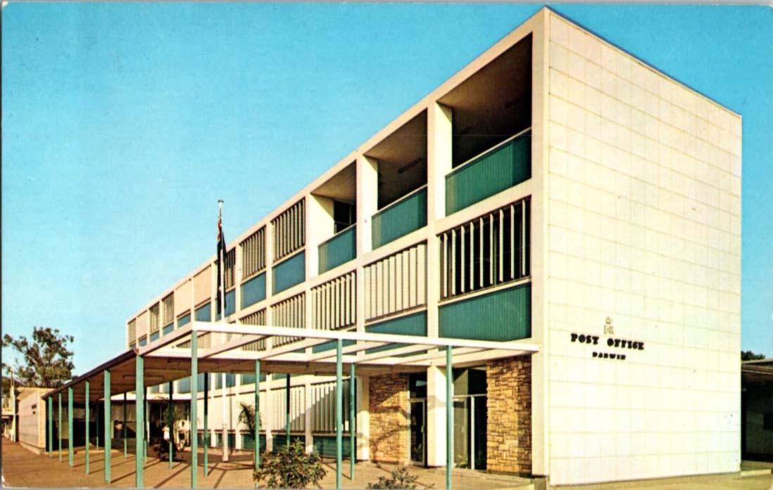Darwin Australia postcard DARWIN POST OFFICE MODERN ARCHITECTURE j/13 BE1603