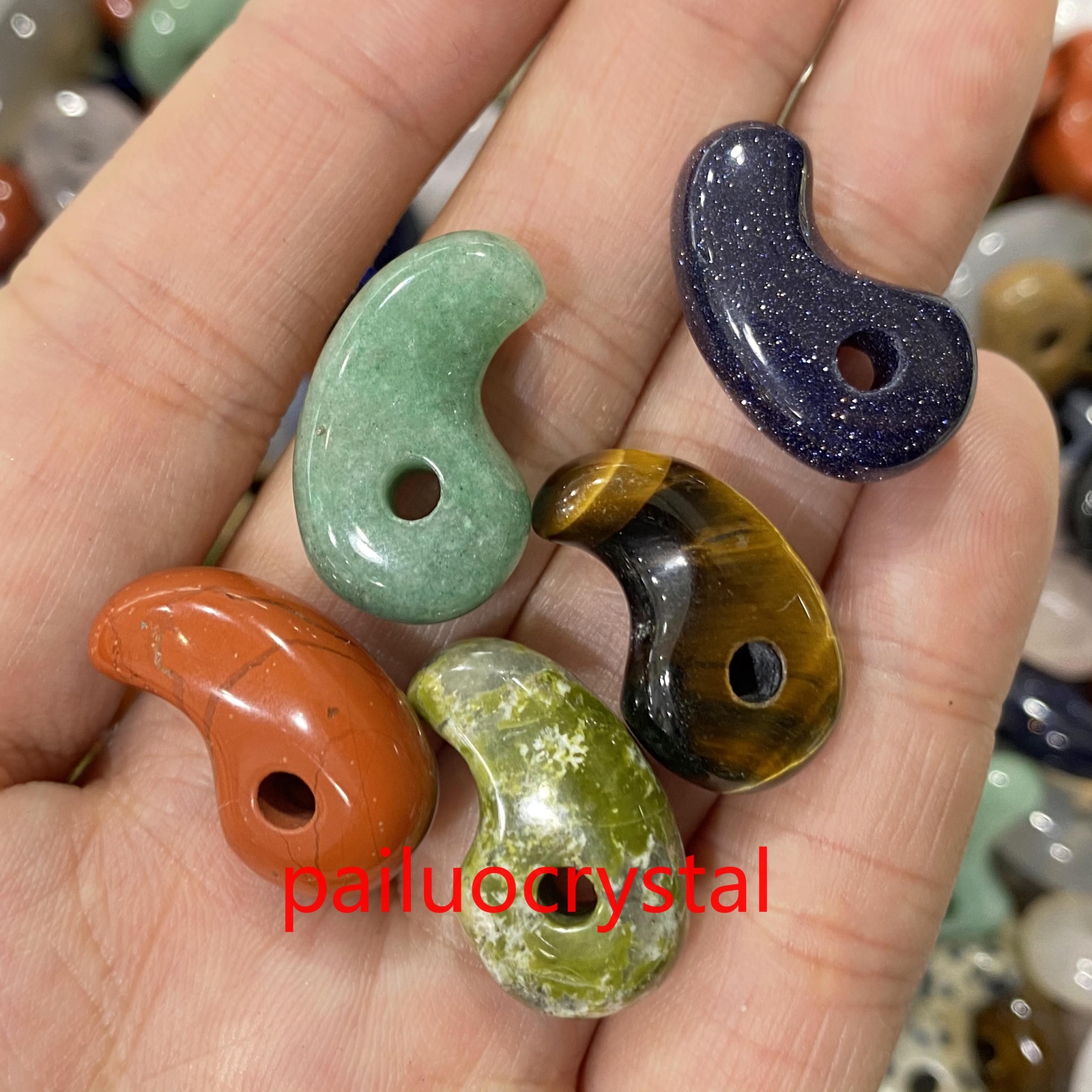 21mm Natural Mixed Magatama Quartz Crystal Skull Carved Pendant Healing Gem 5pc