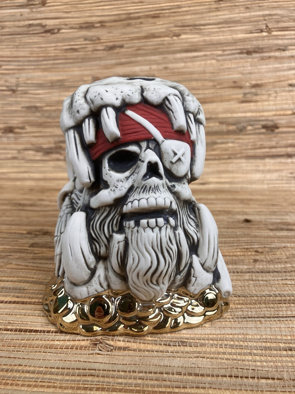 Plunders No More Tiki Mug Tiki Farm Tank Pirate Skull 5.25″ Tall 26 Oz New