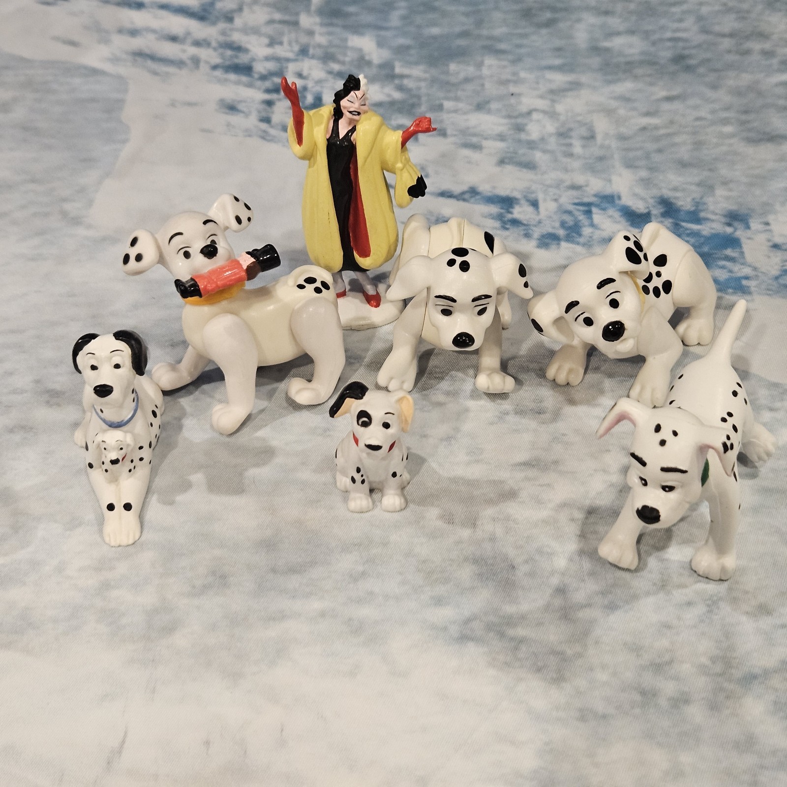 Disney 101 Dalmatians Figurine Lot Cruella Puppies PVC Figures Mixed Set
