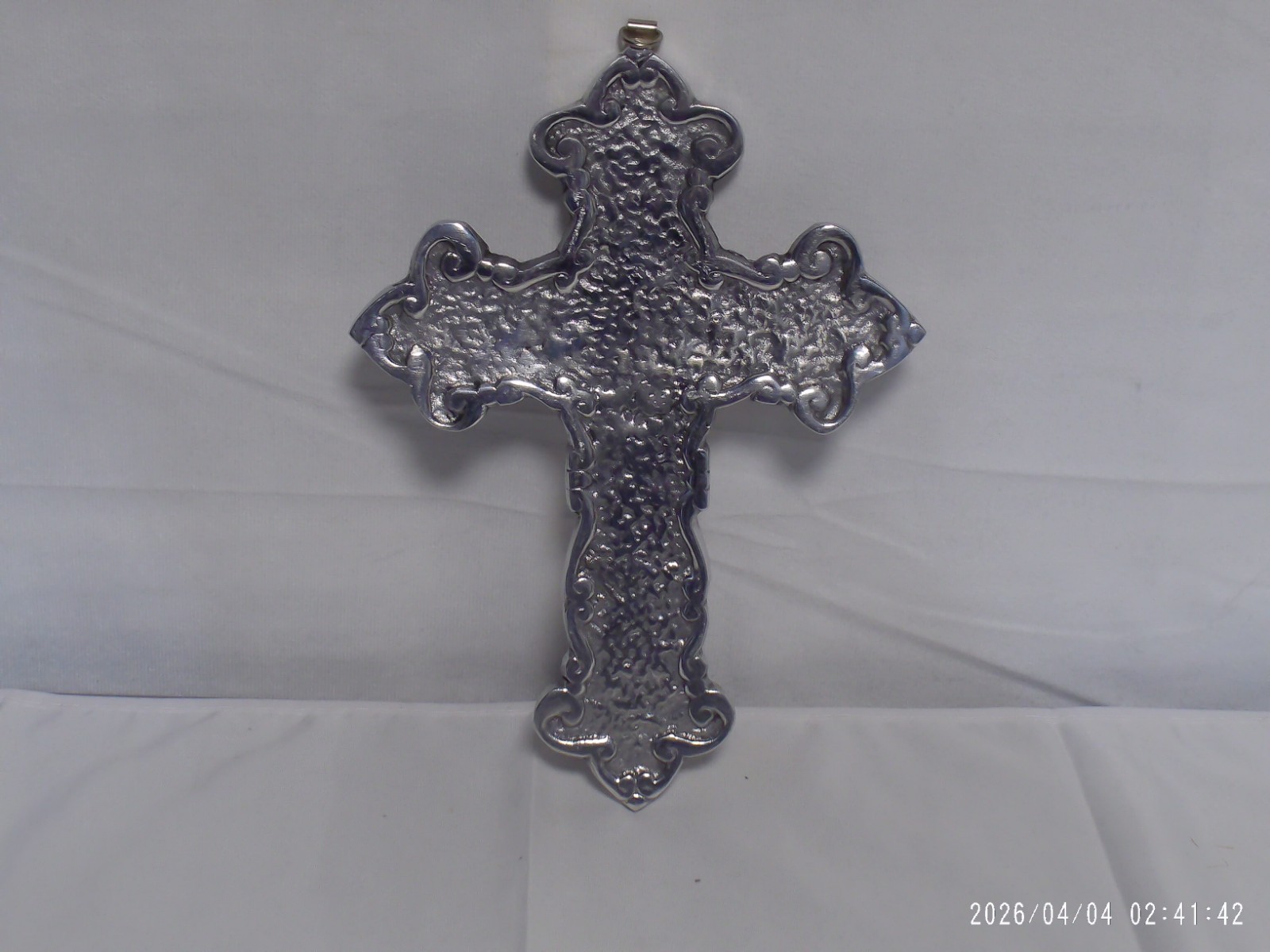 ‘Pre-Owned’ Metal Aluminum Hanging Cross Made in Mexico 9.25″ x 7″