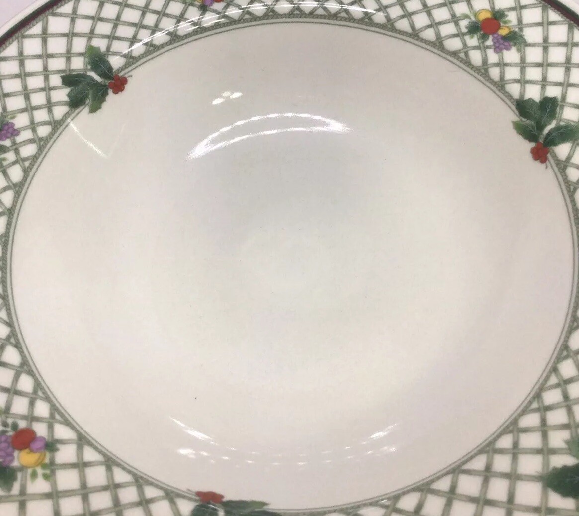 Mikasa Heritage Christmas Story Rimmed Fruit Dessert Bowls 7 1/8 Inch Set Of 3