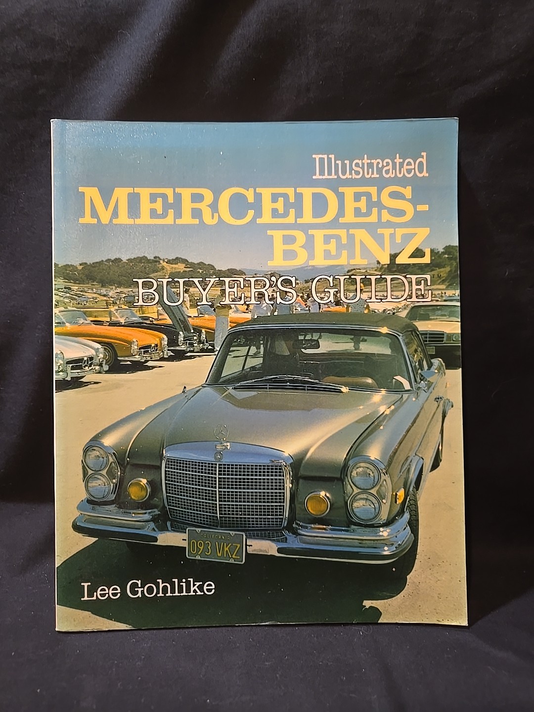 Vintage 1971 Illustrated Mercedes-Benz Buyer’s Guide Lee Gohlike
